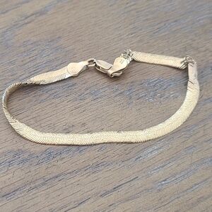 Elegant Gold Bracelet